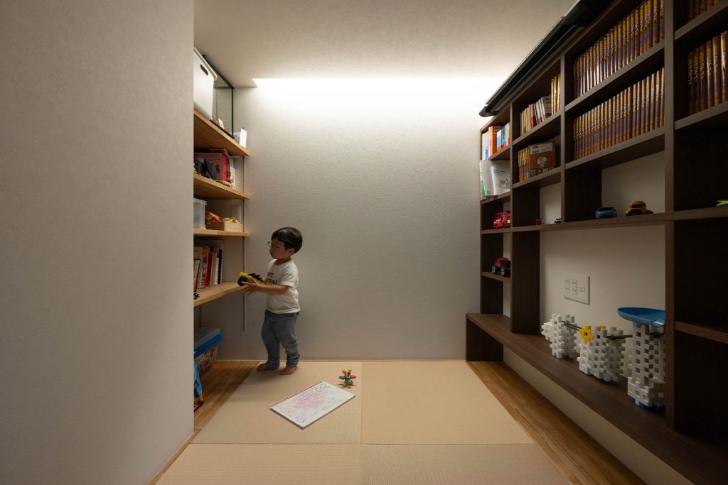 小上がりのヌックは、お子さんの遊び場やお昼寝スペースとして重宝している